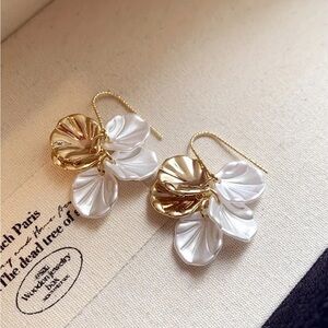 Elegant Gold and White Floral Earrings
